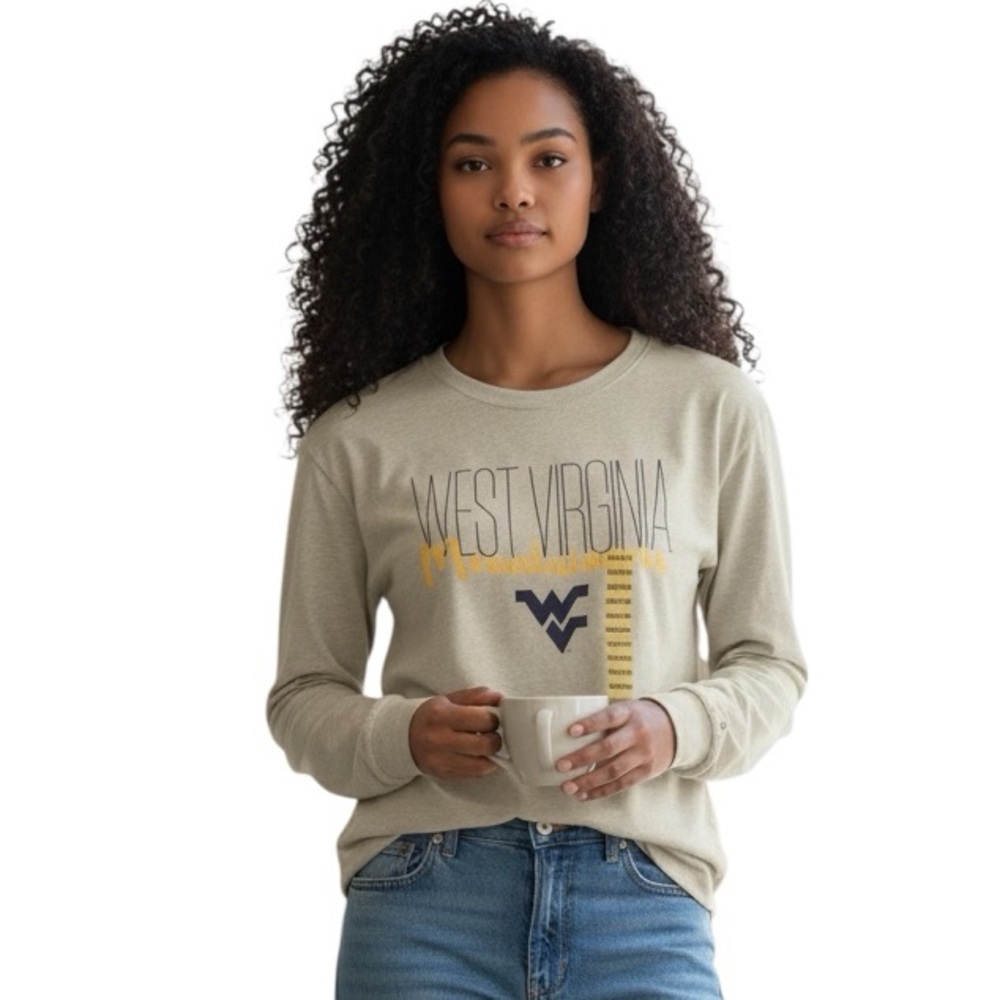 NWT WV Mountaineer Long Sleeve Tee. WVU Graphic by Champion. Sz. Medium
